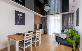 Warynskiego Jacuzzi Familyroom